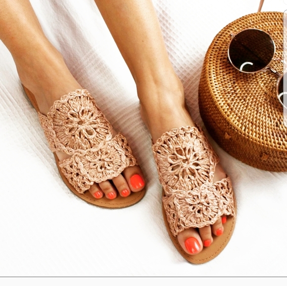 🚨//Island Gal// Sandal - Picture 4 of 8